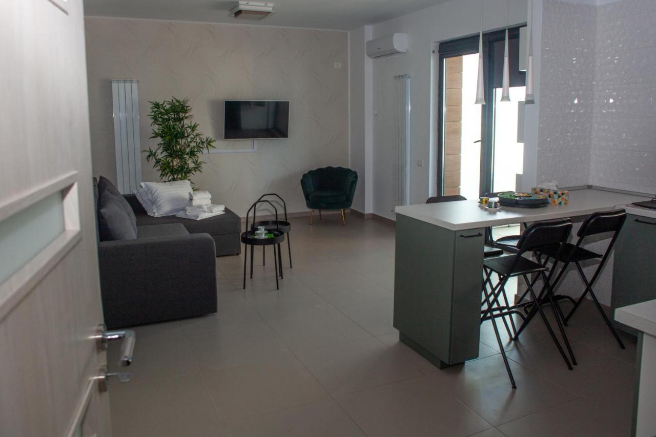 Green Apartament Near The Beach Năvodari Esterno foto